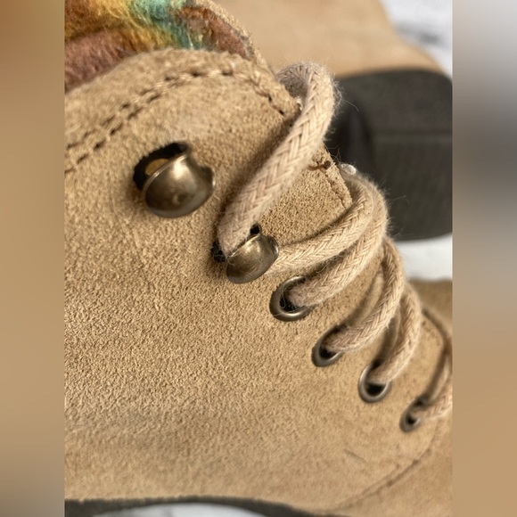 Tan combat boots - Picture 5 of 5